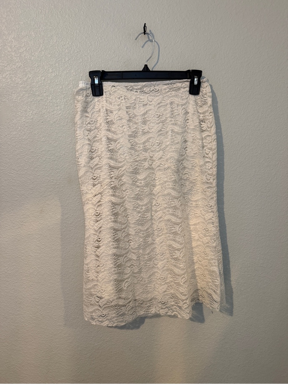 Urban Outfitters Cream Lace Pencil Skirt